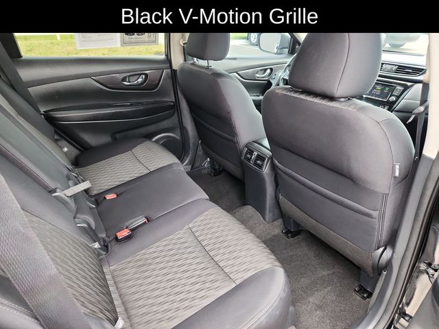 2018 Nissan Rogue SV photo 22