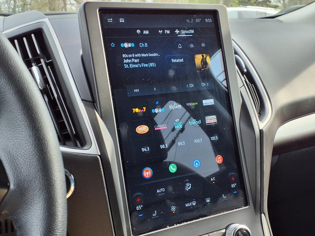 2024 Ford Edge SEL photo 7