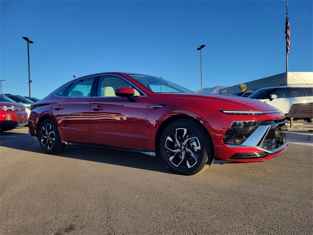 2025 Hyundai Sonata SEL photo 2