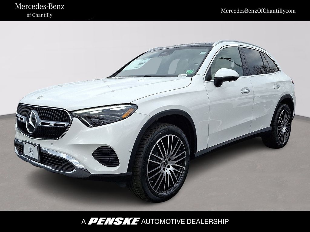 2026 Mercedes-Benz GLC Base's photo