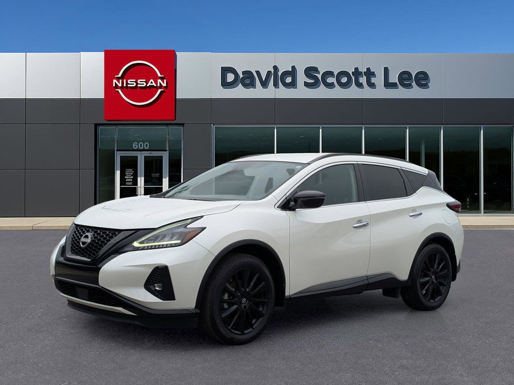 2023 Nissan Murano SV's photo