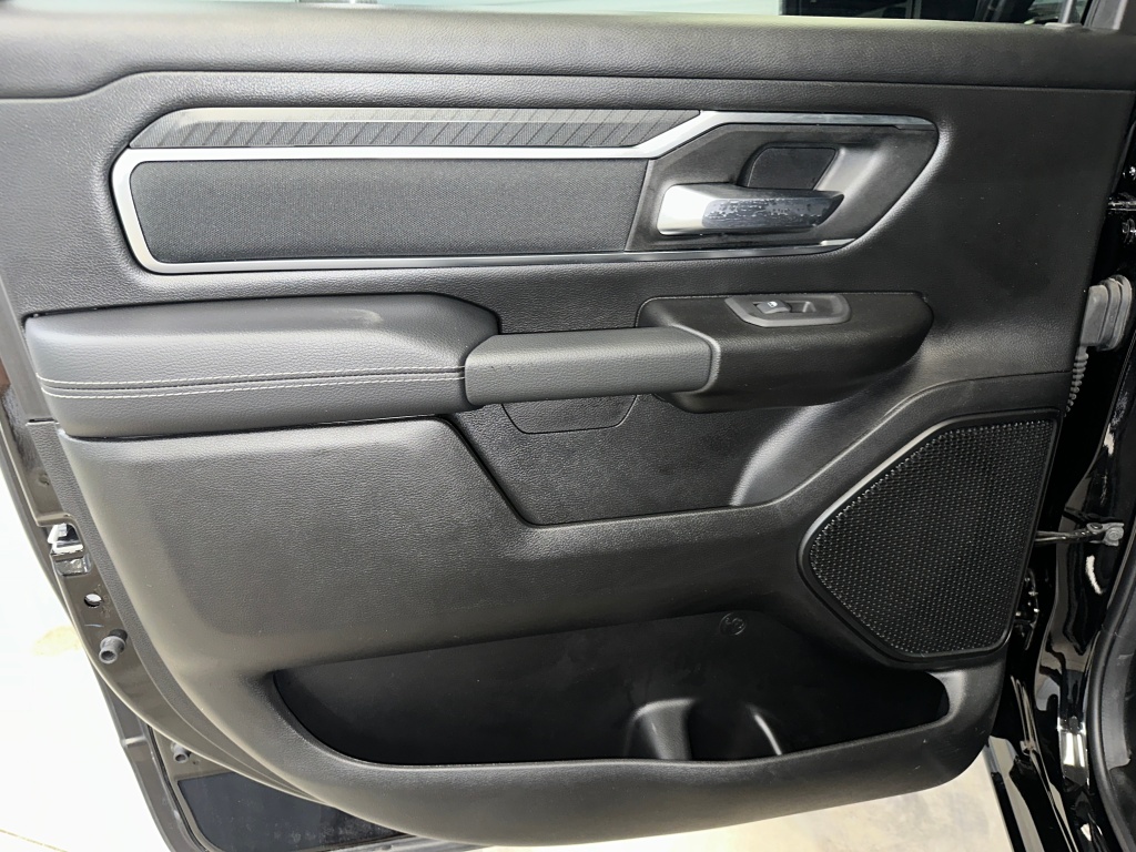 2025 Ram 1500 Big Horn photo 3