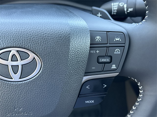 2025 Toyota Camry SE photo 21