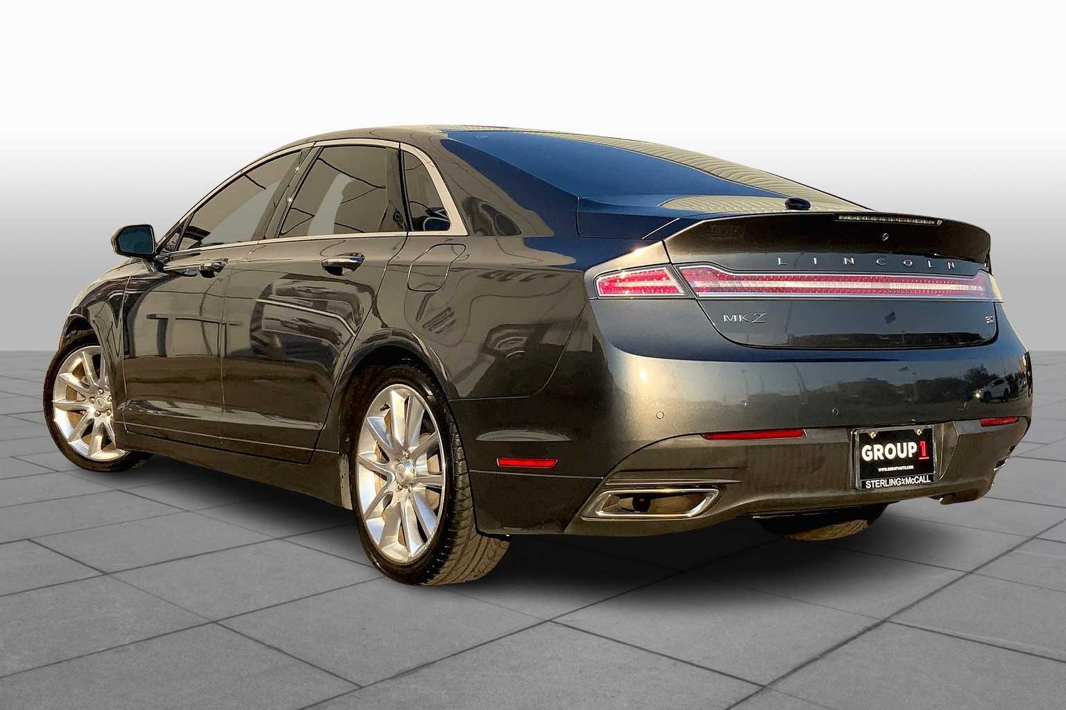 2016 Lincoln MKZ photo 4