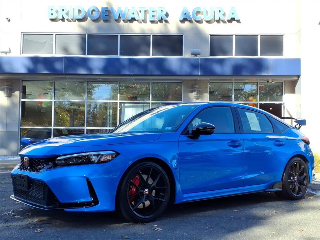 2024 Honda Civic Hatchback Type-R's photo