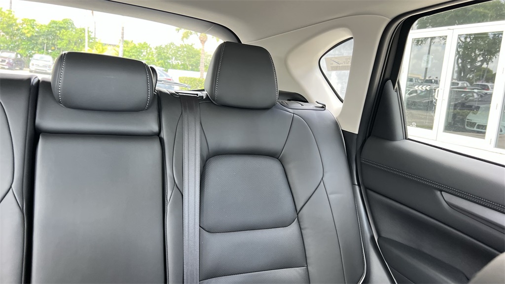 2025 Mazda CX-5 2.5 Select photo 18