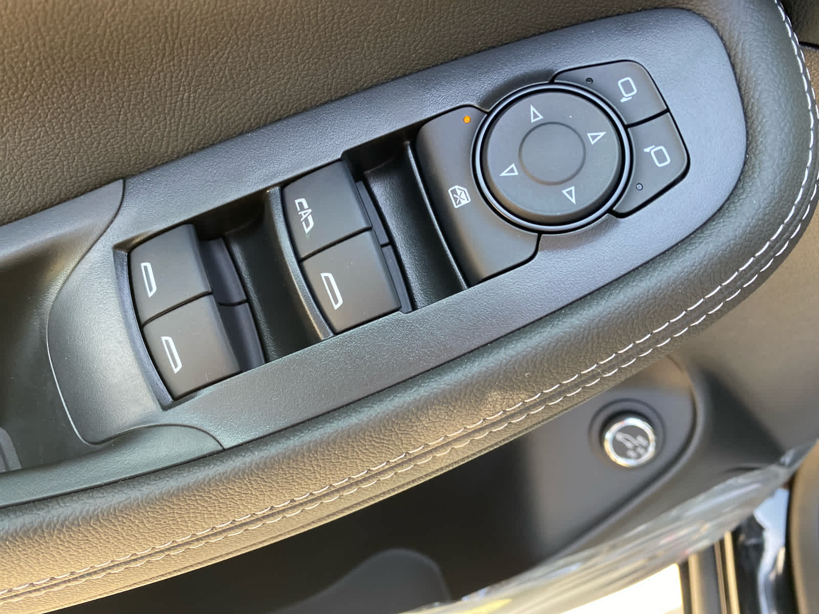 2026 Buick Encore GX Avenir photo 11