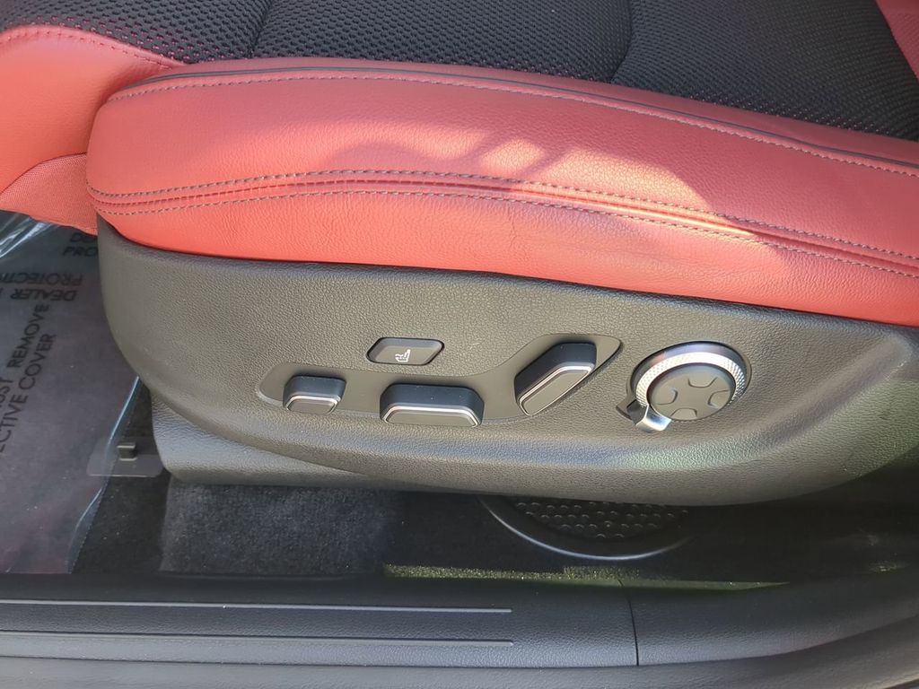 2024 Genesis GV70 3.5T Sport photo 19