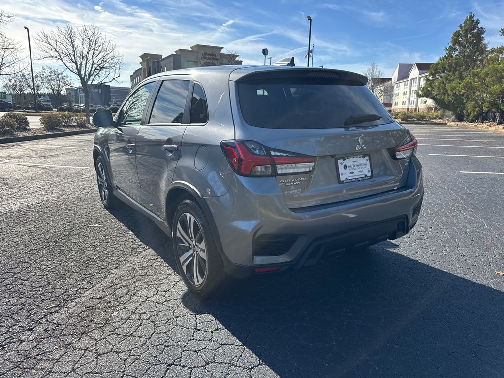 2024 Mitsubishi Outlander Sport LE photo 4