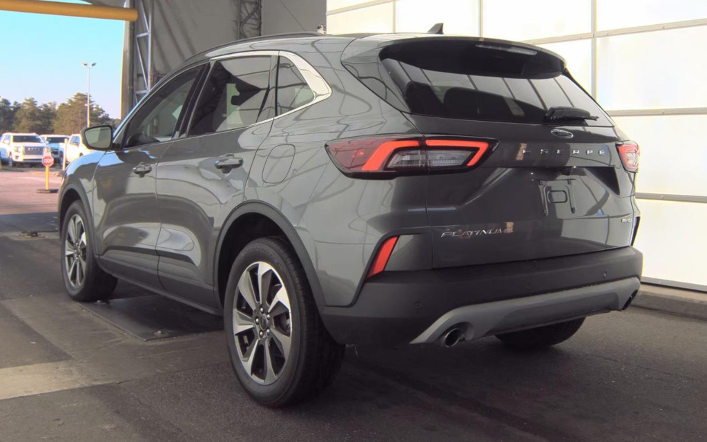2023 Ford Escape Platinum photo 3
