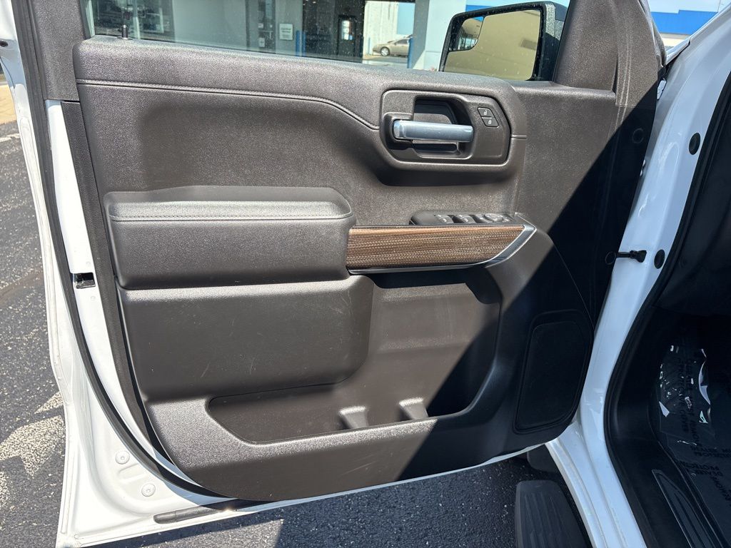 2021 Chevrolet Silverado 1500 RST photo 25