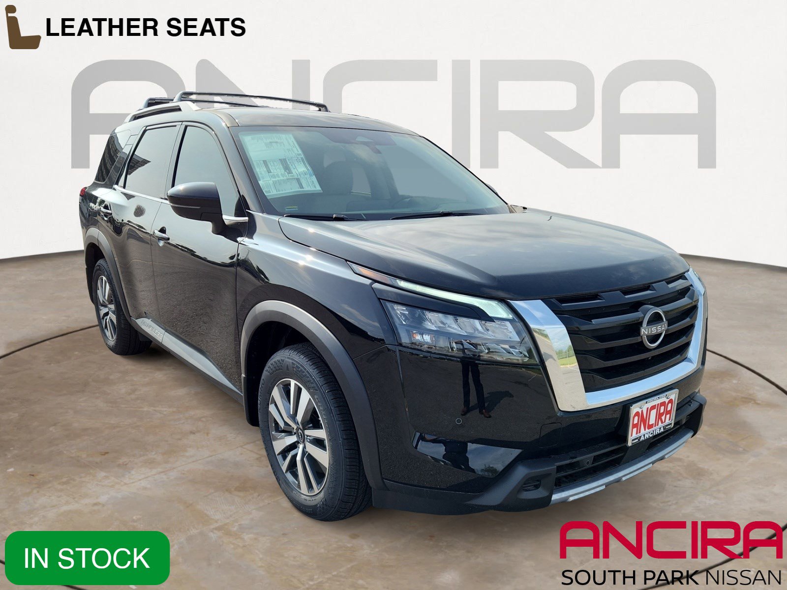 2025 Nissan Pathfinder SL's photo