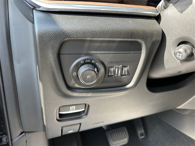 2022 Jeep Grand Cherokee Summit photo 34