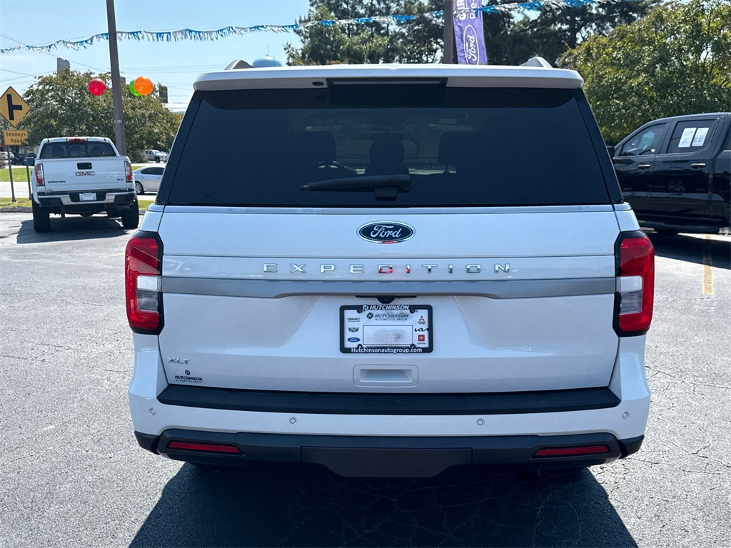 2023 Ford Expedition XLT photo 3