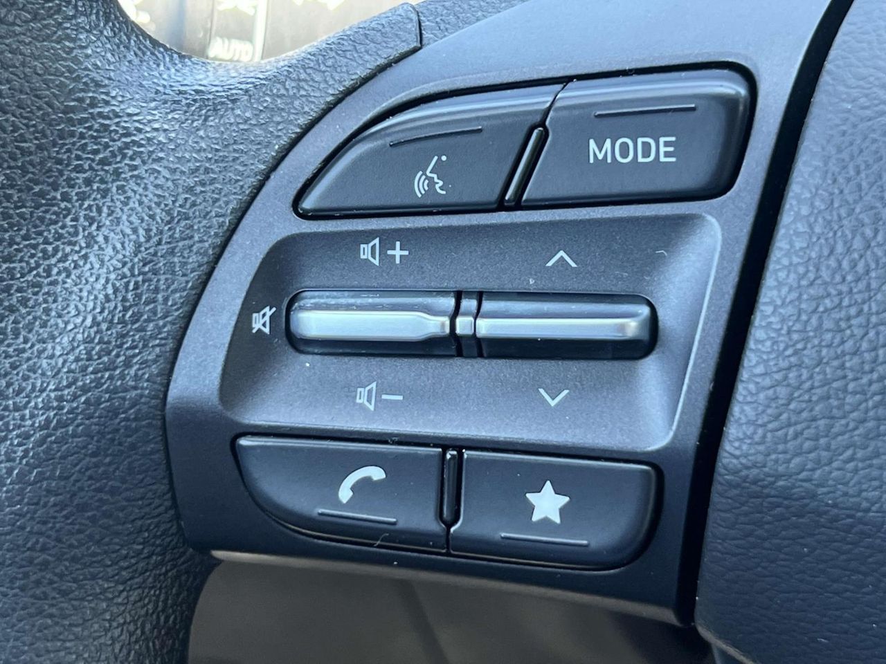 2023 Hyundai Kona SEL photo 16