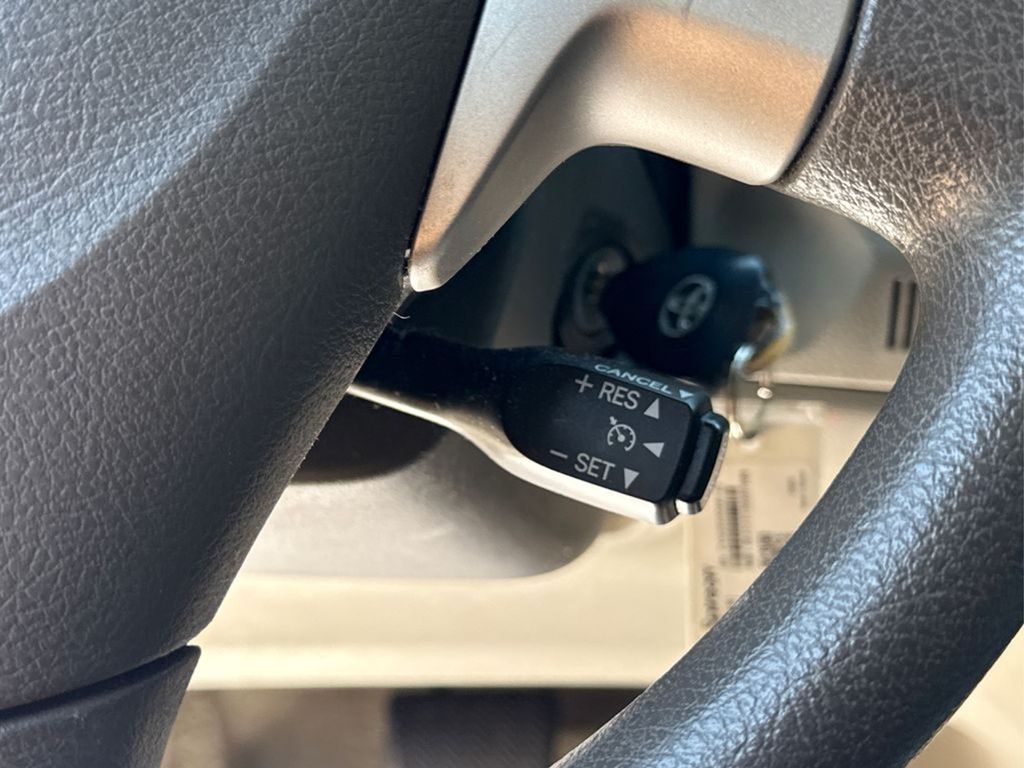 2010 Toyota Corolla Base photo 22