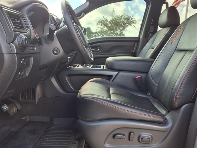 2023 Nissan Titan PRO-4X photo 4