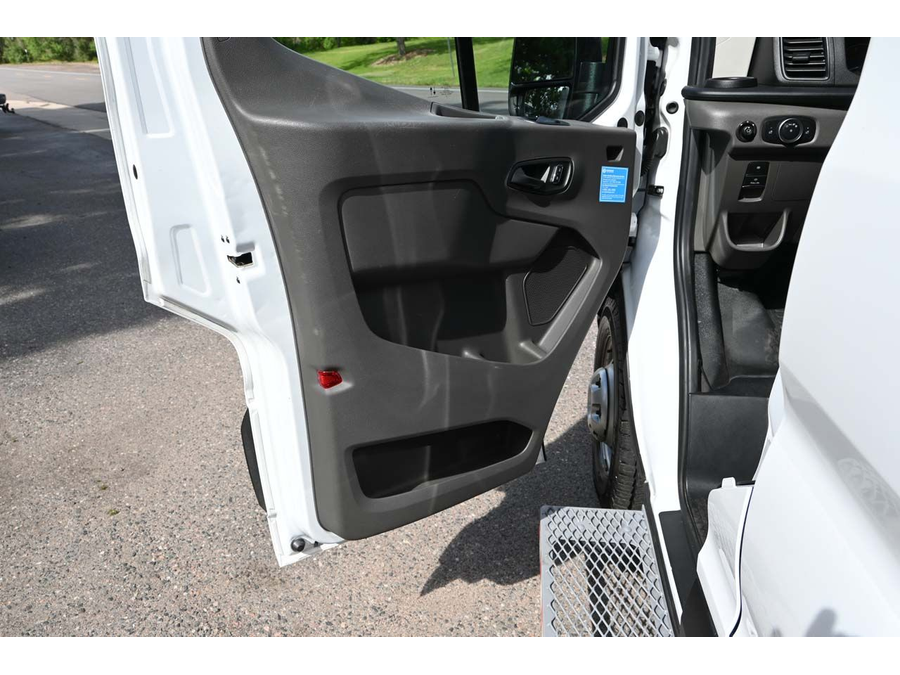 2022 Ford Transit XL photo 27