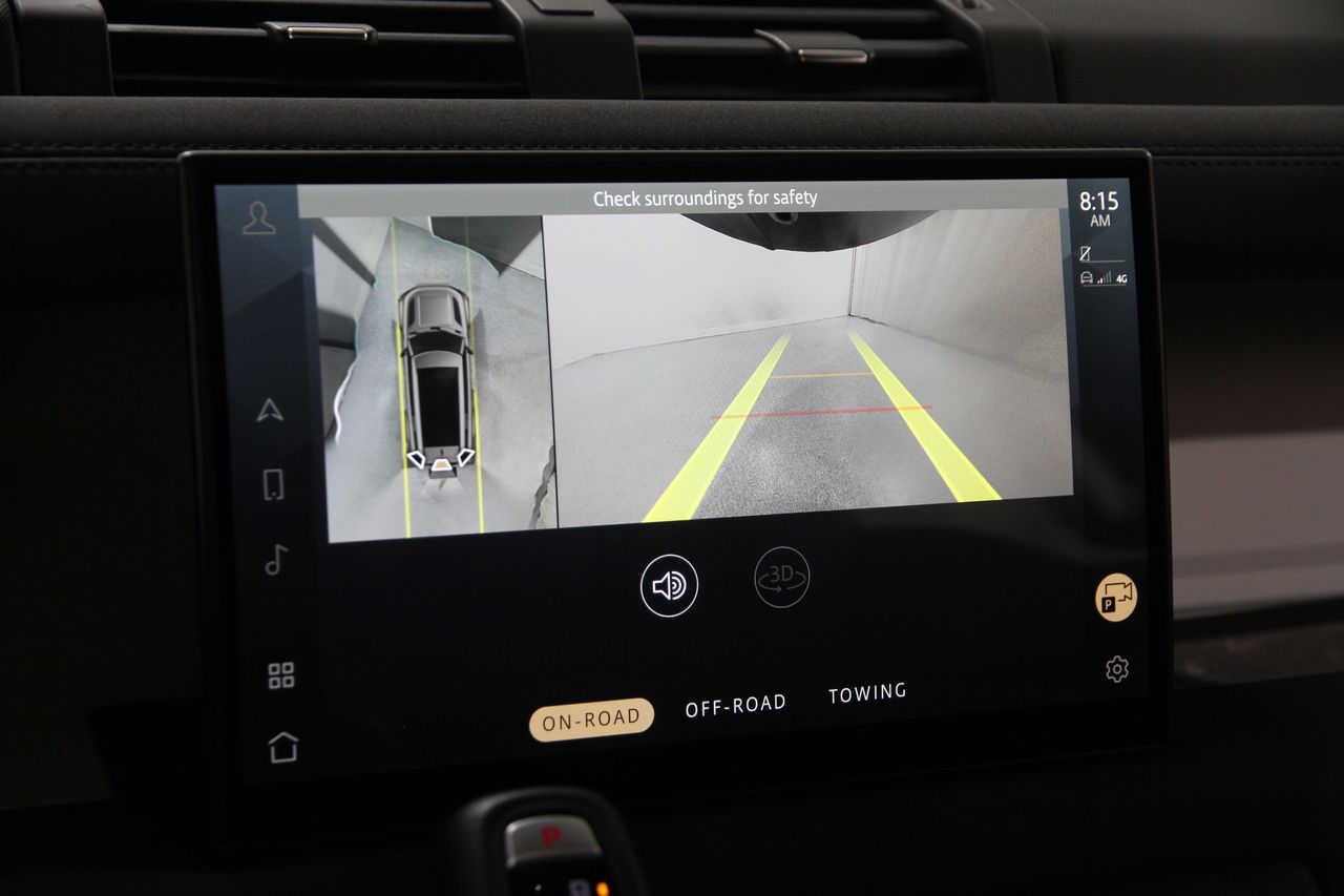 2023 Land Rover Defender 130 X-Dynamic SE photo 12