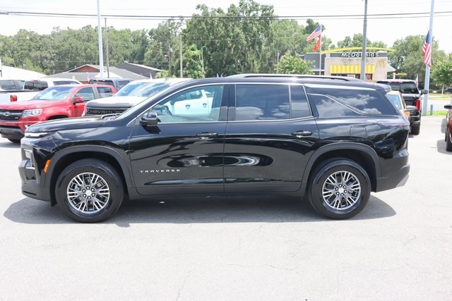 2025 Chevrolet Traverse photo 4