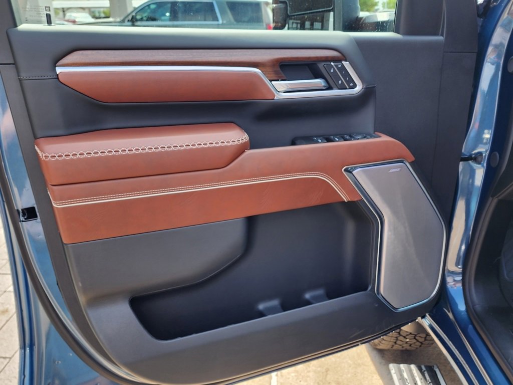 2026 Gmc Sierra 2500 HD Denali Ultimate photo 14