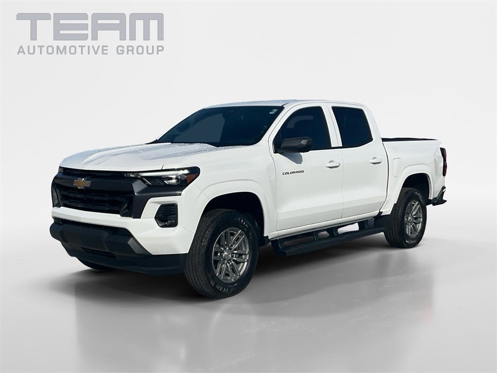 2026 Chevrolet Colorado LT photo 3