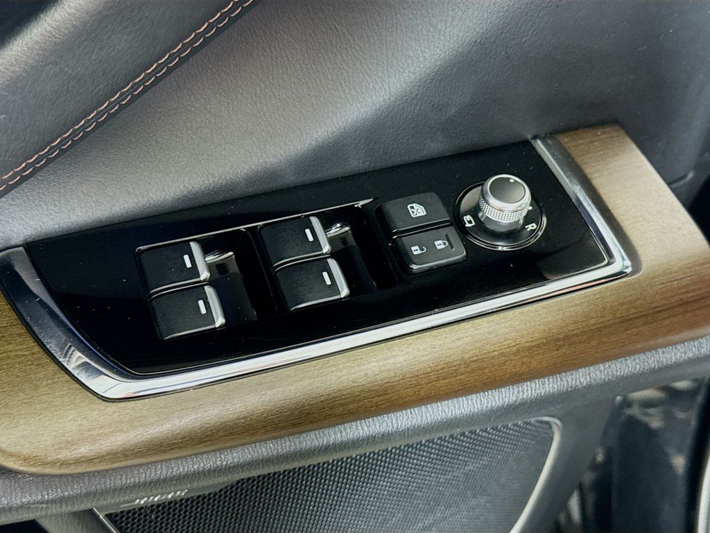2019 Mazda CX-9 Signature photo 16