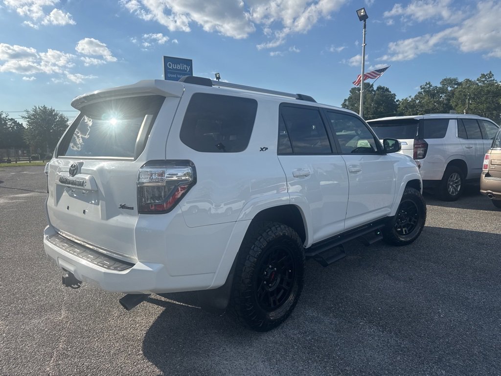 2022 Toyota 4Runner SR5 photo 4