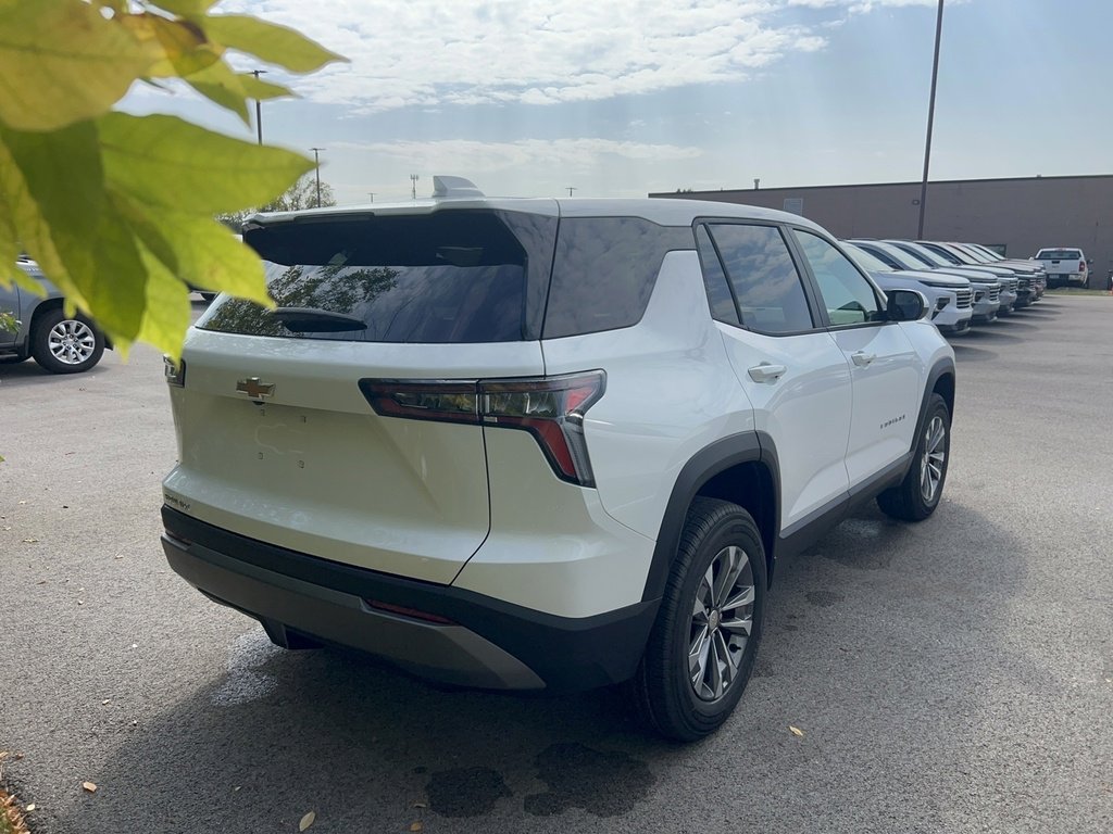 2026 Chevrolet Equinox LT photo 2