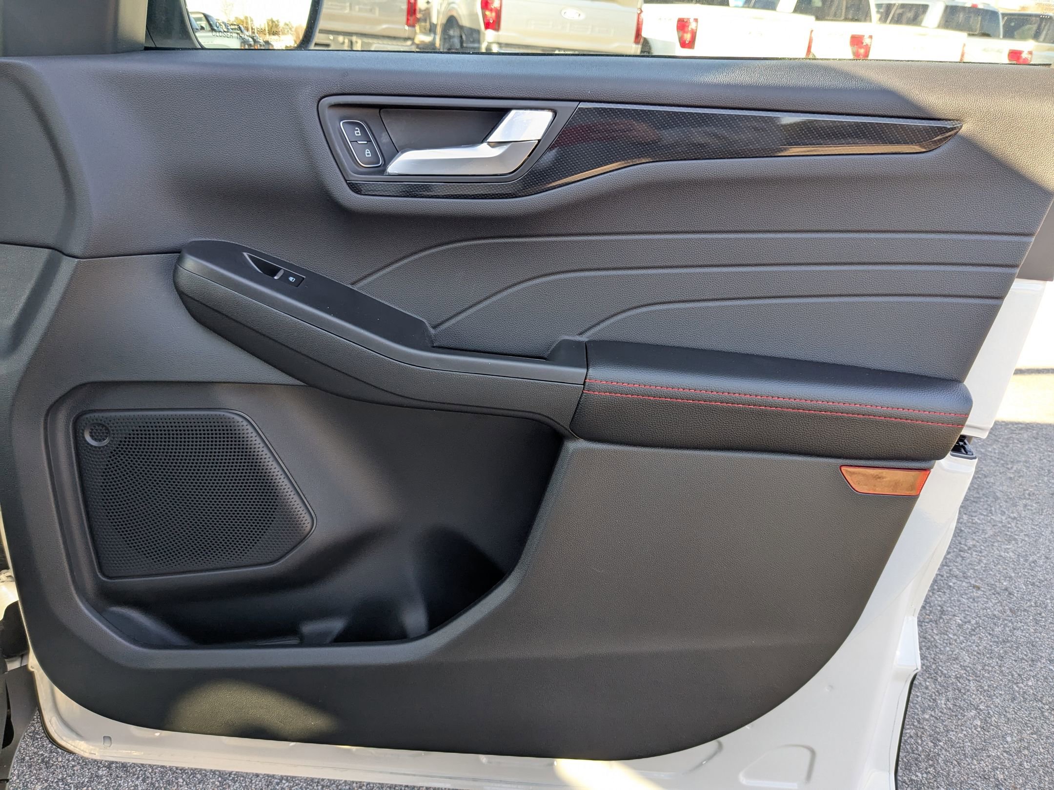 2025 Ford Escape ST-Line photo 30