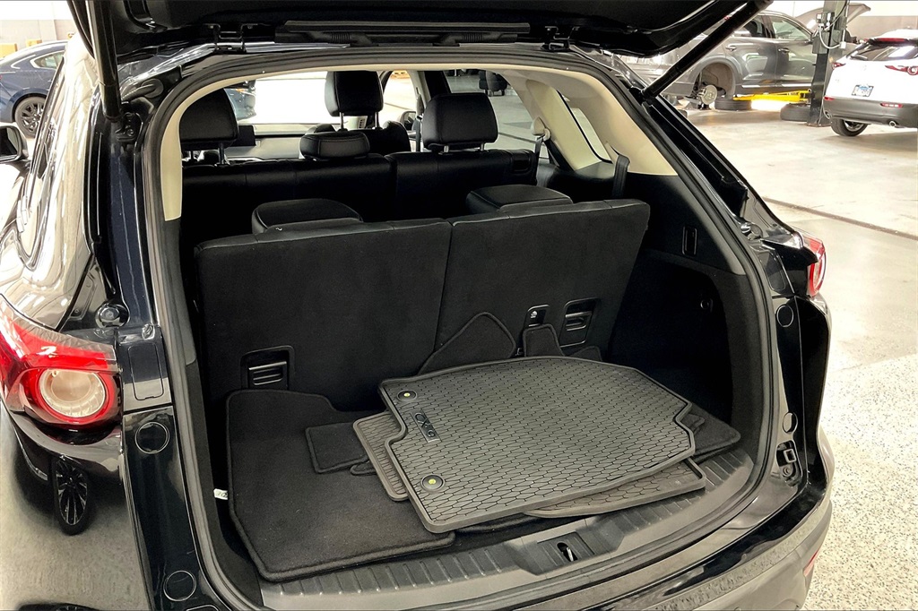 2022 Mazda CX-9 Touring photo 28