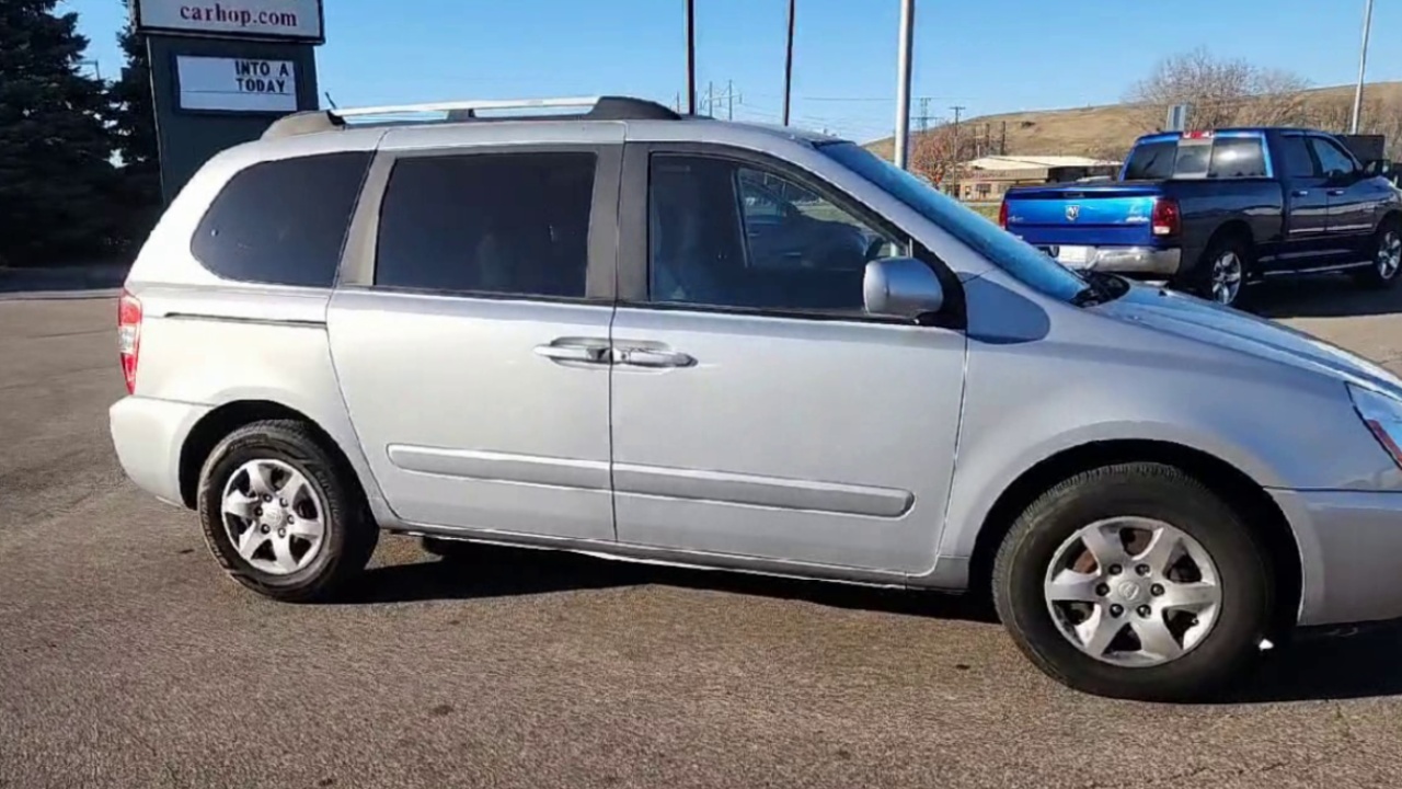 2009 Kia Sedona Base photo 4