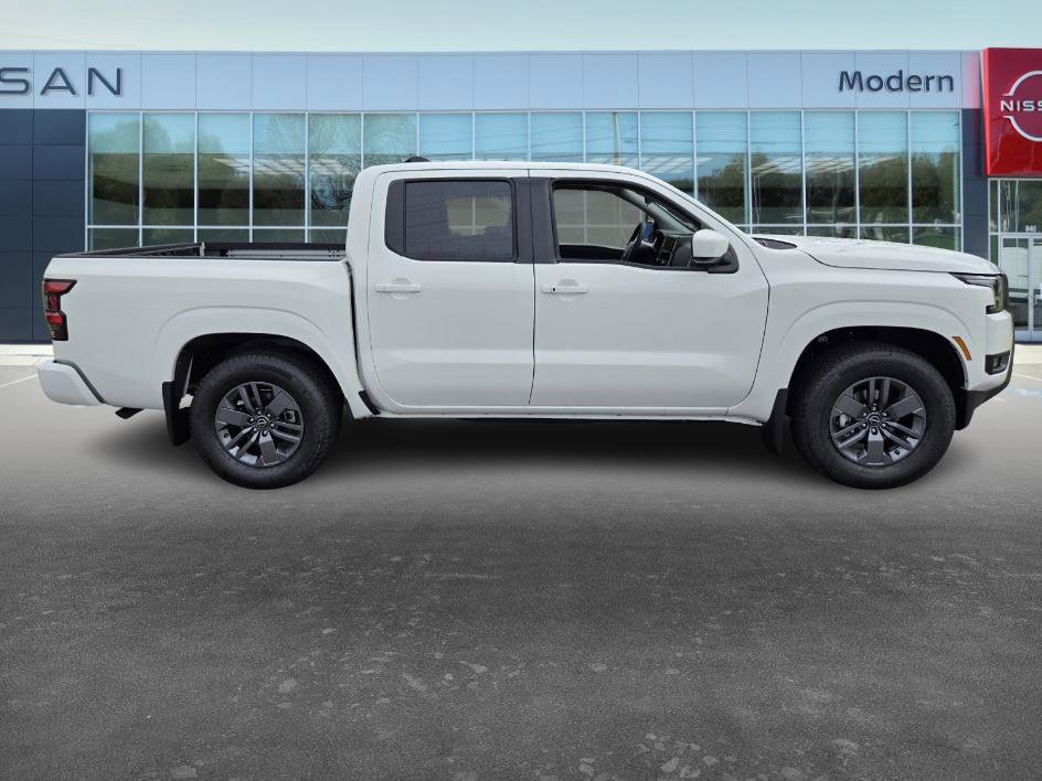 2025 Nissan Frontier Crew Cab SV photo 4