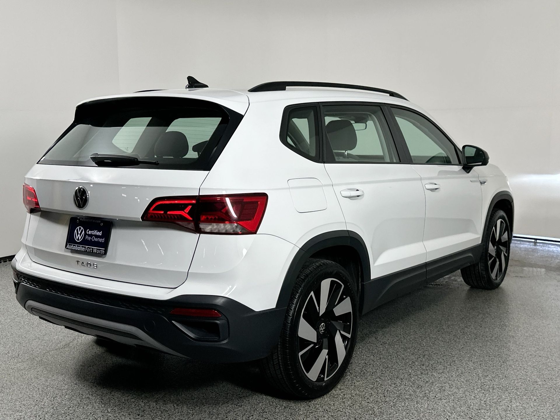 2024 Volkswagen Taos S photo 4