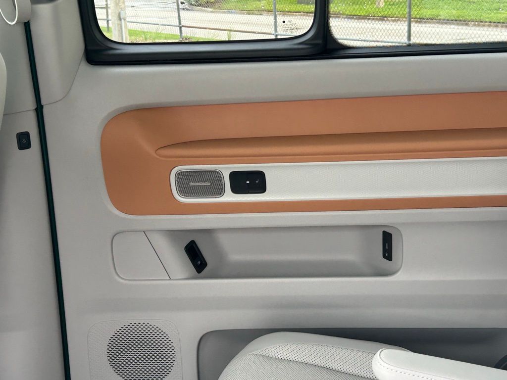 2025 Volkswagen ID. Buzz Pro Plus photo 50