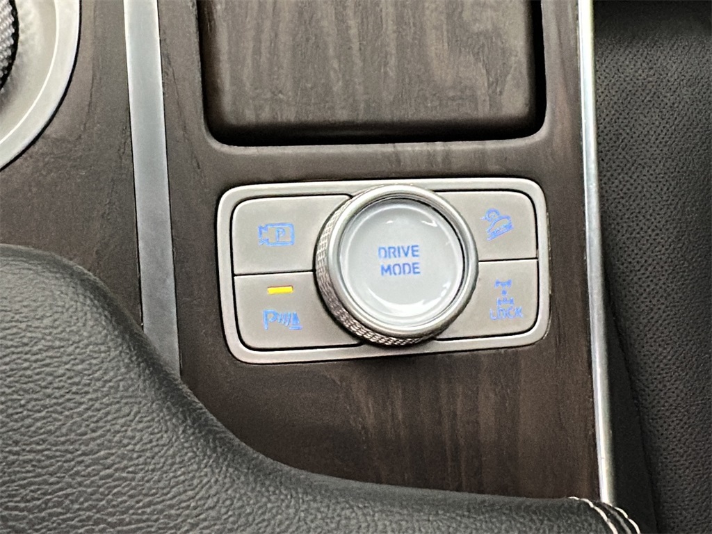 2023 Genesis GV80 2.5T Prestige photo 24
