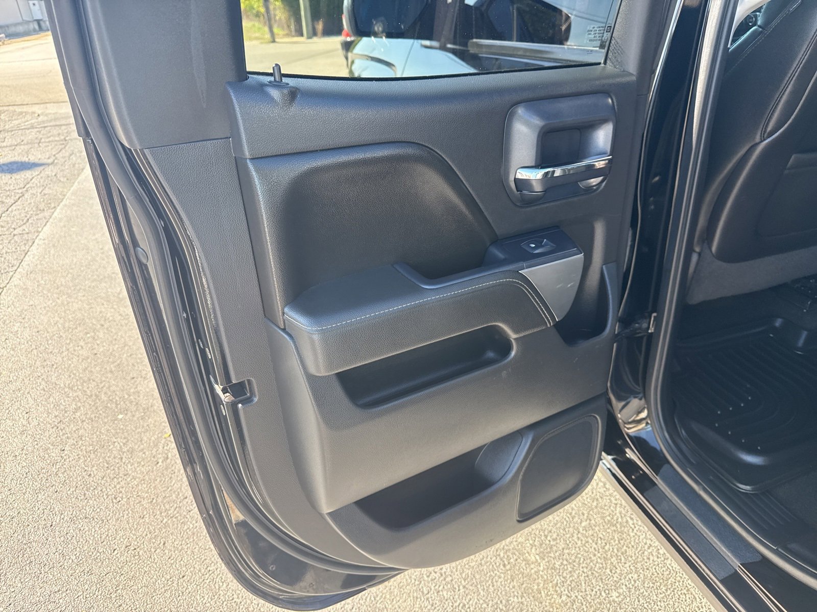 2015 Chevrolet Silverado 1500 LT photo 17