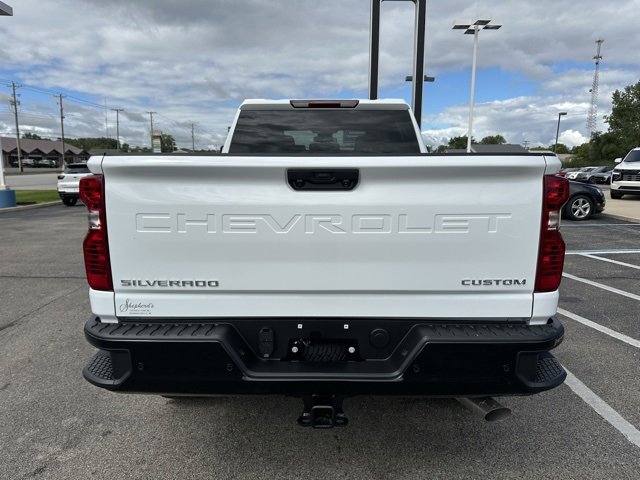 2026 Chevrolet Silverado 2500HD Custom photo 13
