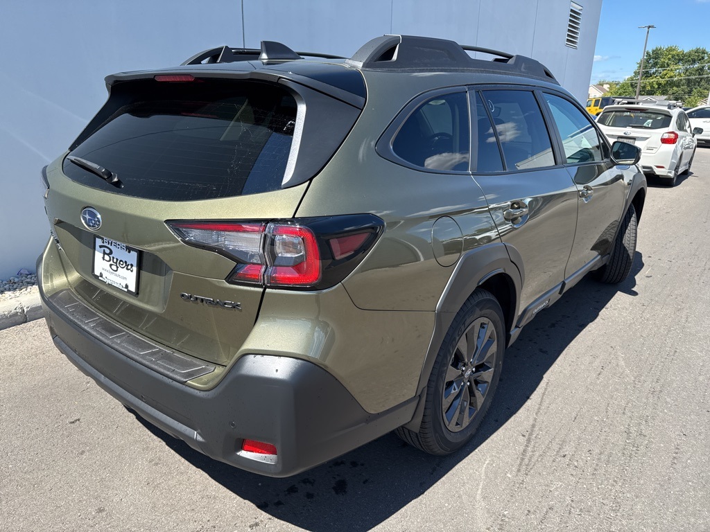 2025 Subaru Outback Onyx Edition photo 3
