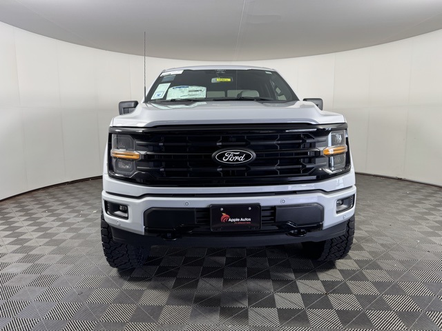 2025 Ford F-150 XLT photo 2