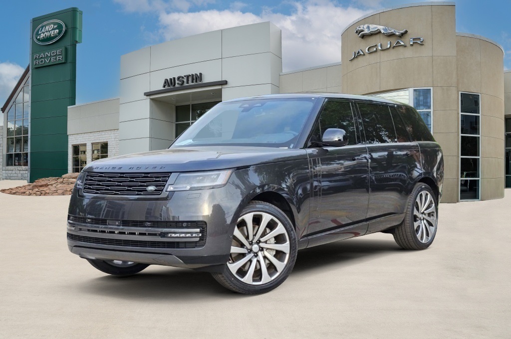 2025 Land Rover Range Rover SE's photo