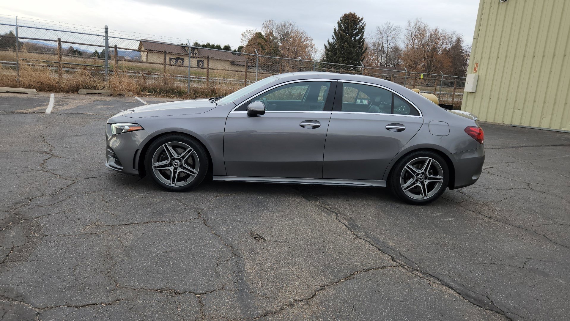 2020 Mercedes Benz A 220 4MATIC photo 4