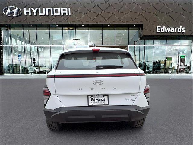 2026 Hyundai Kona SE photo 2