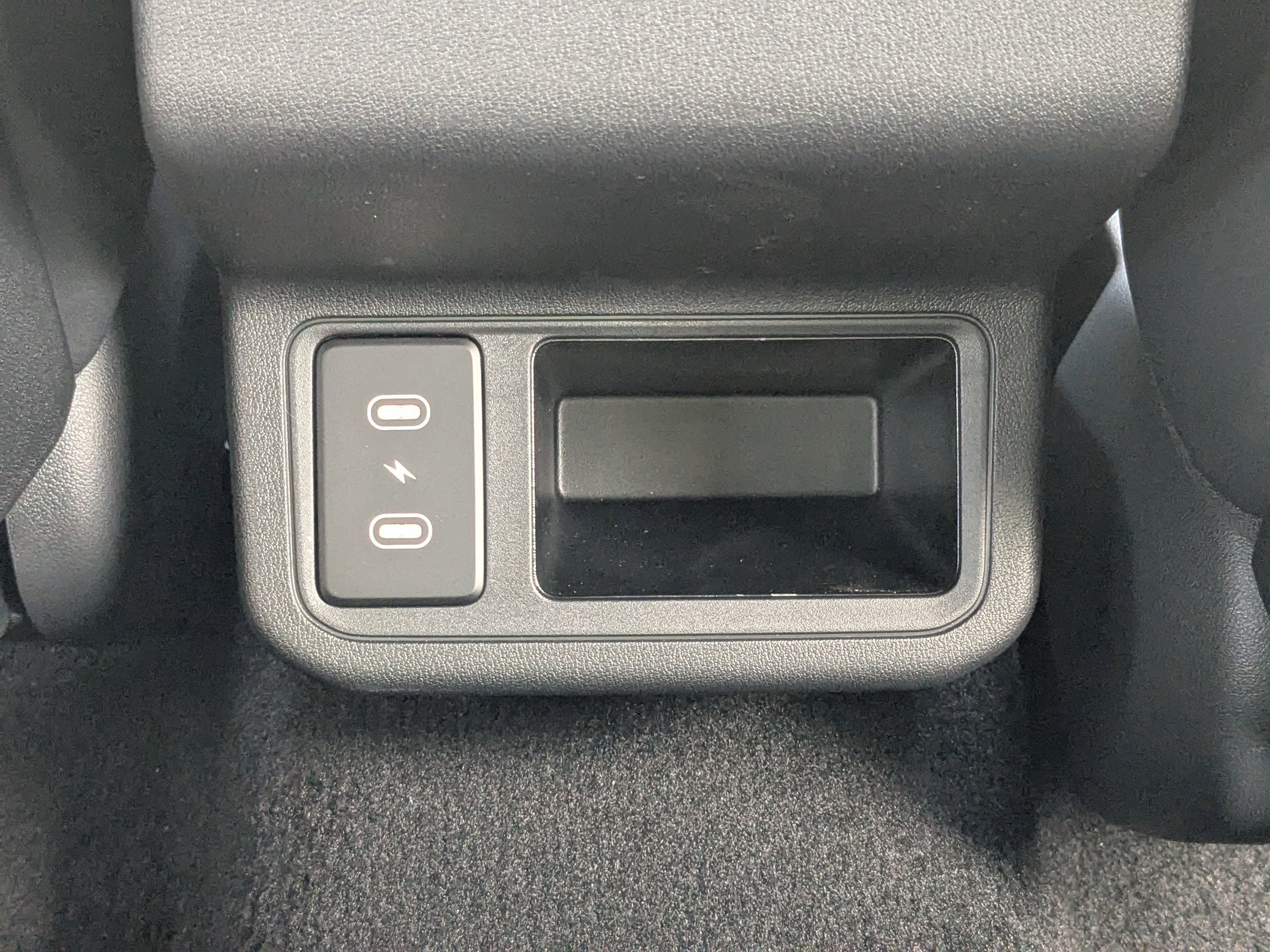 2025 Kia K4 GT-Line photo 16
