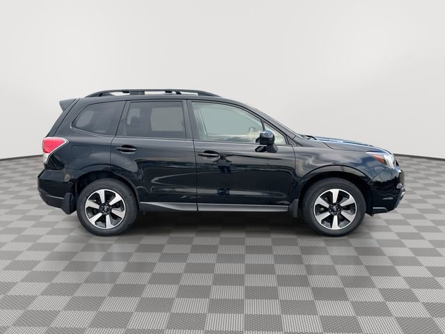 2018 Subaru Forester Premium photo 9