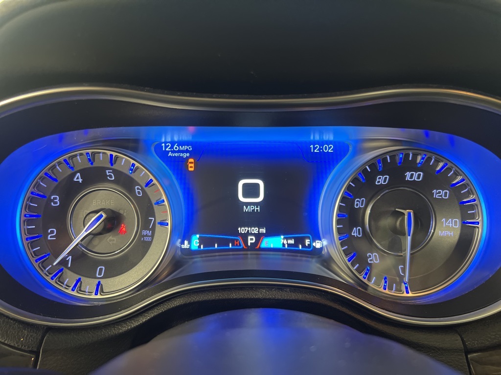 2020 Chrysler 300 Limited photo 15