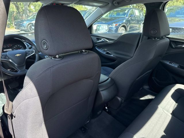2023 Chevrolet Malibu LS photo 10