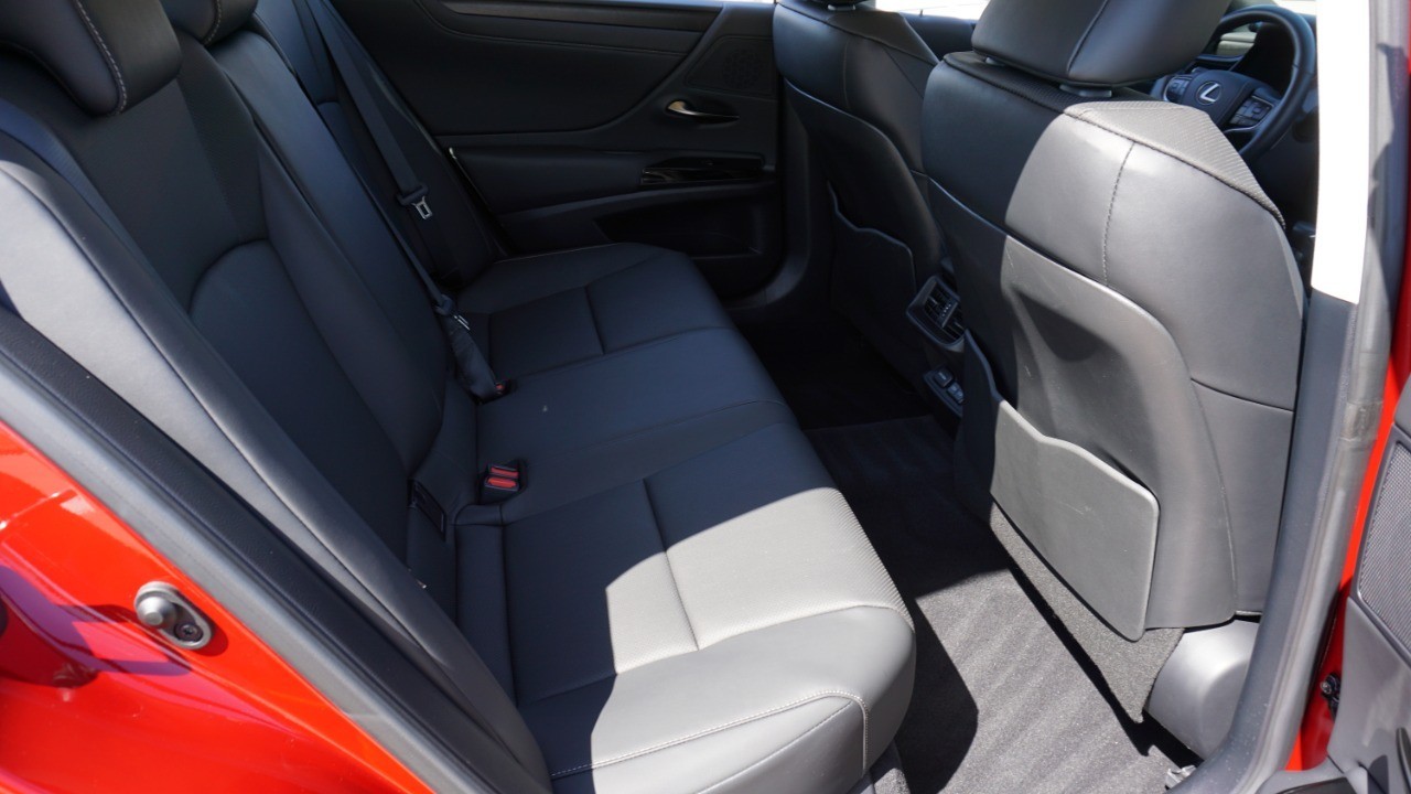 2024 Lexus ES 250 Premium photo 28