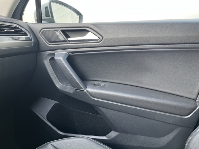 2020 Volkswagen Tiguan SE photo 43