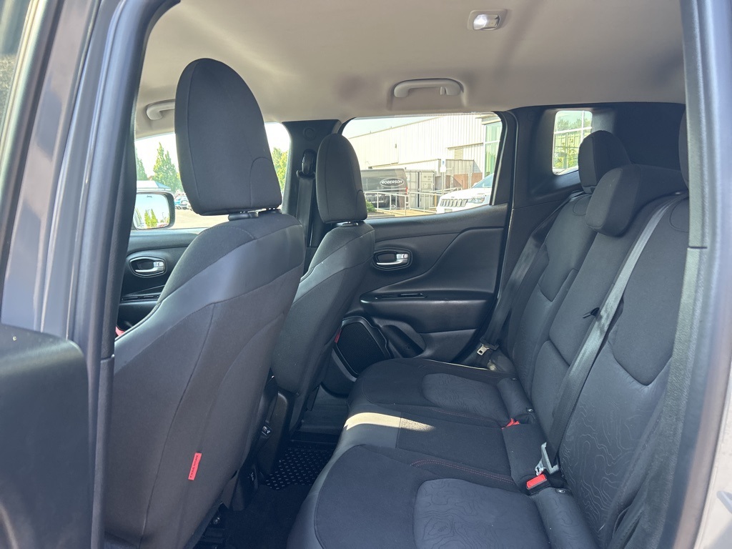 2019 Jeep Renegade Trailhawk photo 9